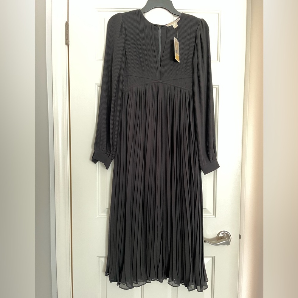 NWT Michael Kors pleated black midi dress - Picture 2 of 6
